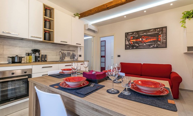 Old Town Apartamento | Enzo Ferrari Museum|Stazione FS-WiFi-parking NO ZTL