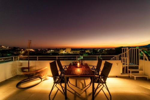 Kalamaki Casa | Ephantasy Living - Luxury home with roof garden
