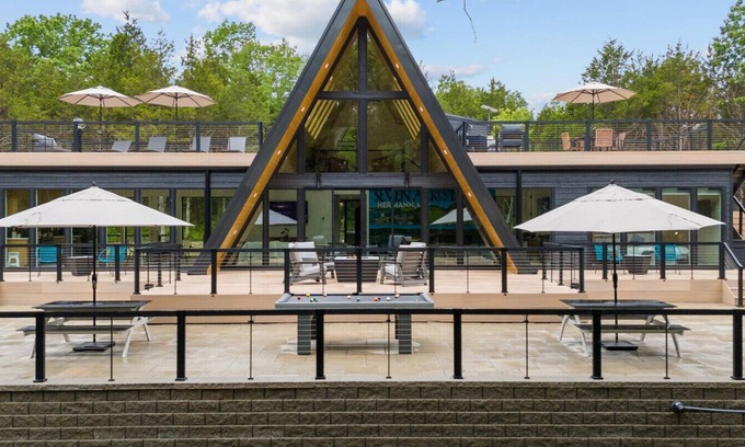 Mount Sterling Casa | Epic A-Frame Retreat | Rooftop, Theater, Hot Tub + Sauna