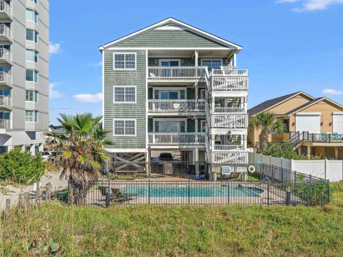 North Myrtle Beach Casa | EPIC Oceanfront Sleep 36 Private Pool SP