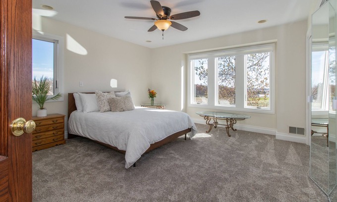 Lane Otro | Epiphany Farms Estate Farmhouse Private Junior Suite