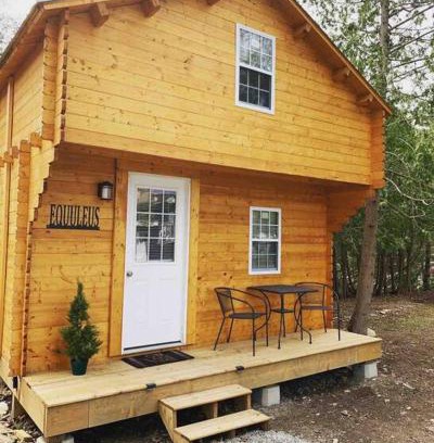 Fenelon Falls Casa | Equuleus Lofted Kabin