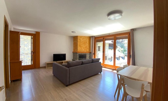 Llavorsi Apartamento | Era de Caçador