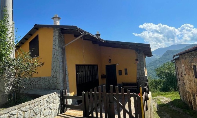 Montaldo di Mondovi Cabina | Erika's Refuge - vacation home