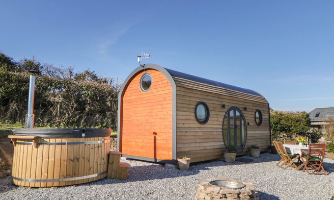Newton Ferrers Cabaña | ERME, family friendly, character holiday cottage in Holbeton