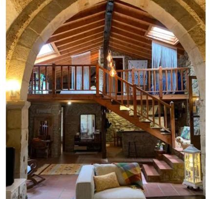 Villallano Chalet De Esquí | Ermita de la Tuda