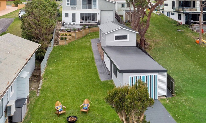 Erowal Bay Casa | EROWAL BAY BOATHOUSE, Erowal Bay - 4pm Check Out Sundays (except Peak season)!