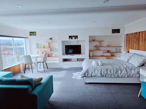 Riverside Casa | Ers's on Tamar B&B