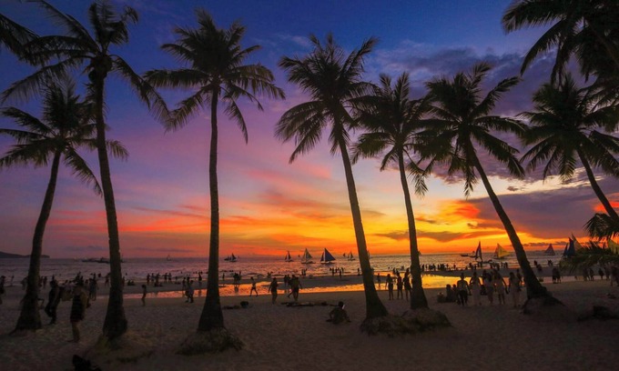 Boracay Island Hotel | ERUS SUITES HOTEL BORACAY