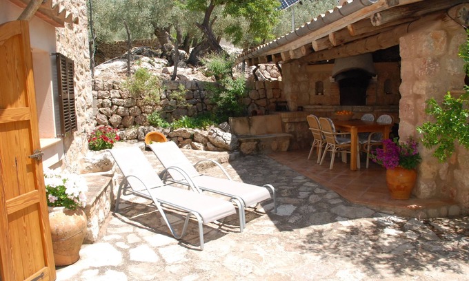Fornalutx Cabaña | "ES CLOT" ENCANTADORA CASA RURAL DE PIEDRA EN OLIVAR, BBQ, WIFI.PRIVACIDAD