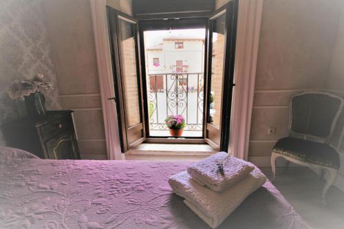 Montejo de la Vega de la Serrezuela Casa | Wabisabi Townhouse