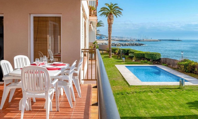 Sant Andreu de Llavaneres Apartamento | 90 m² Apartamento ∙ 3 habitaciones ∙ 6 huéspedes