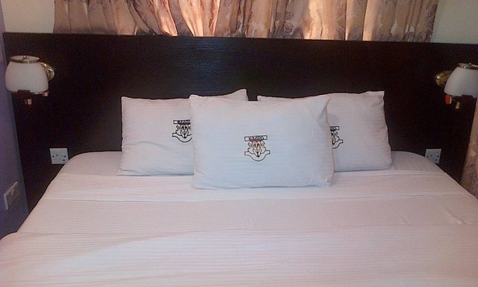 Ikeja Hotel | Esado Suites and Conference Oregun