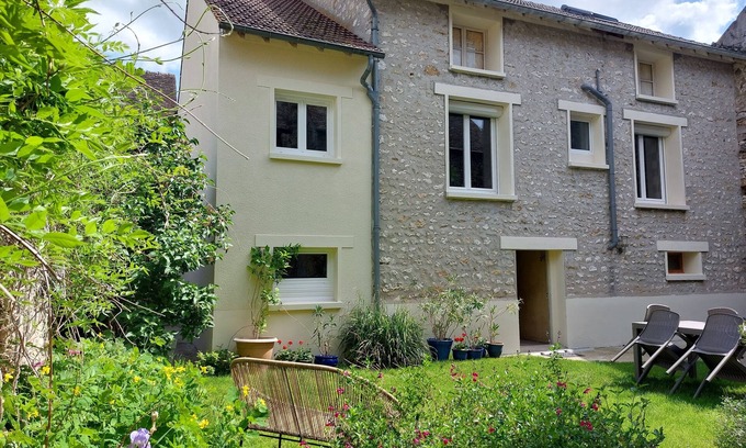 Dannemois Casa | Escalade Attitude, Grimpeurs et Familles. Salles de Jeux, Netflix, Crashpads