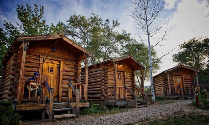 Escalante Complejo | Escalante Outfitters