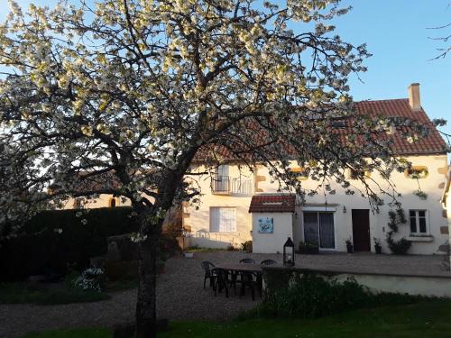 Saint-Aubin-en-Charollais Casa | Escampette Coin Cuisine