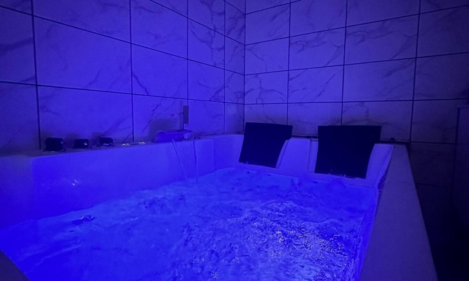 Monthyon Apartamento | Escapade Disney : Jacuzzi Privé