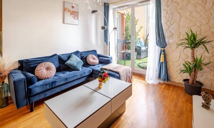 Le Plessis-Bouchard Apartamento | Escapade Exotique-Private Terrace-Love&Jacuzzi