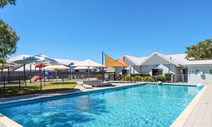 Broadwater Villa | Escape to 28 at Cape View