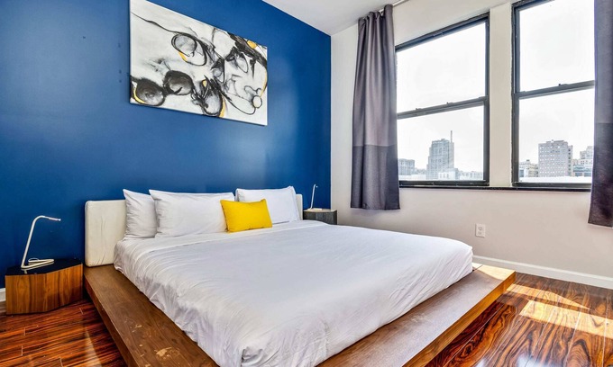 Chinatown Apartamento | Escape to a 2BD Apartment in the Heart of the City