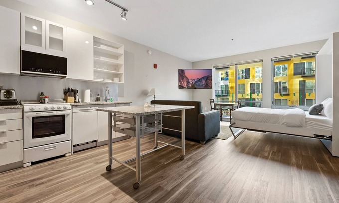 Crossroads Arts District Condominio | Escape to a Beautiful Oasis Just Moments from Kauffman Stadium 338