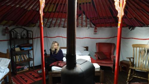 Wimbolds Trafford Otro | Escape to a cosy Yurt Retreat