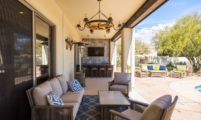 Desert Hills Casa | Escape to Casa de Agave. Your 4-bedroom haven in the beautiful Arizona desert.