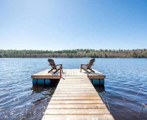 Chalk River Casa | Escape to Corry Lake Cottage