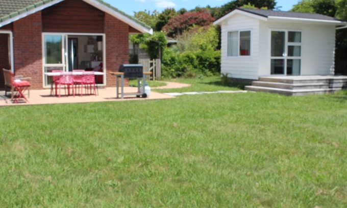 Whitford Casa | Escape to Country Retreat Near Beaches