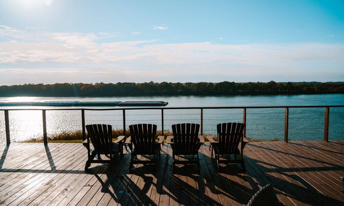 McFarlan Casa | Escape to Elizabethtown