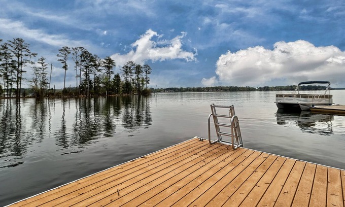 Chapin Casa | Escape to Lake Murray with this large close-in home, packed with amenities.