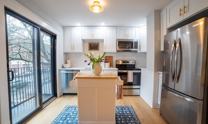 Stroudsburg Apartamento | Escape to Main Street