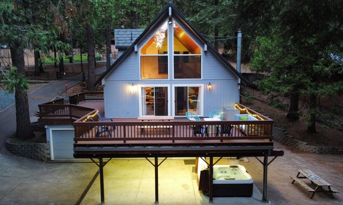 Pollock Pines Casa | Escape to Nature! Charming Tranquil Cabin w/ Hot Tub!