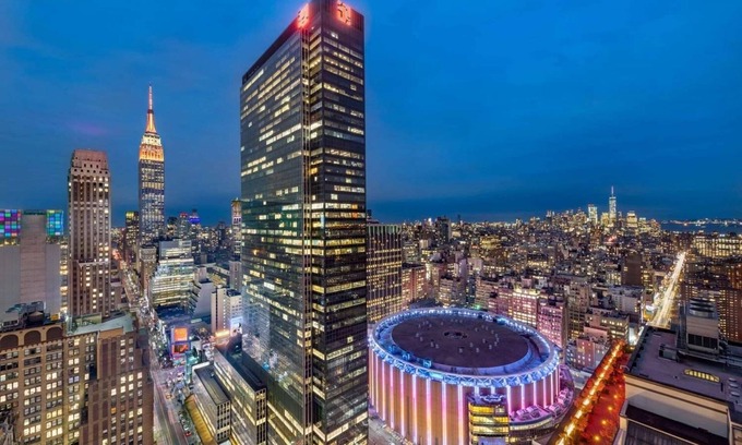 Garment District Hotel | Escape to NYC’s Iconic Past with a Stay in The New Yorker Hotel