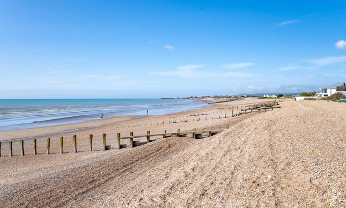 Pevensey Chalet De Esquí | Escape to Paradise at Pevensey Bay Holiday Park