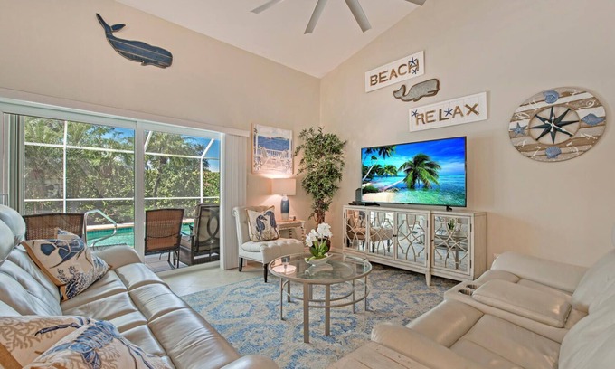 Naples Casa | Escape to Paradise: Luxurious 3 Bed/2 bath w/ Pool