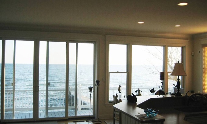 Calvert Beach-Long Beach Casa | Escape To The Bay - Waterfront Home on the Chesapeake Bay