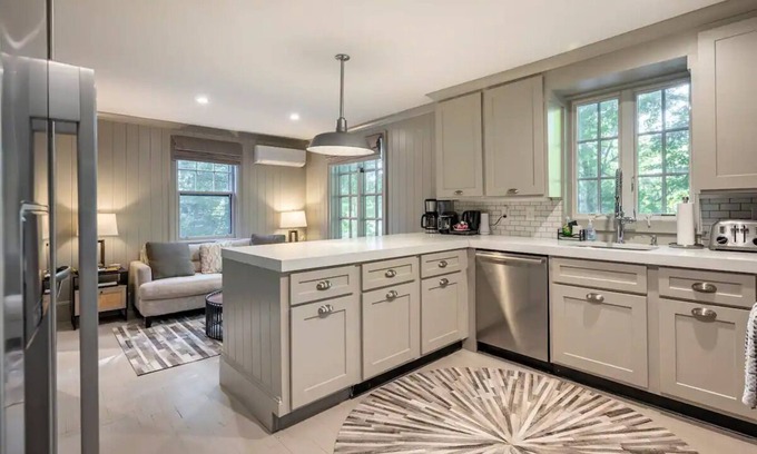 Bedford Casa | Escape to the enchanting town of Bedford, NY.