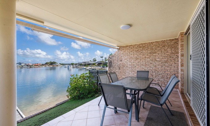 Yamba Apartamento | Escape to the enchanting Loch na Mara, a delightful holiday property situated along the canal