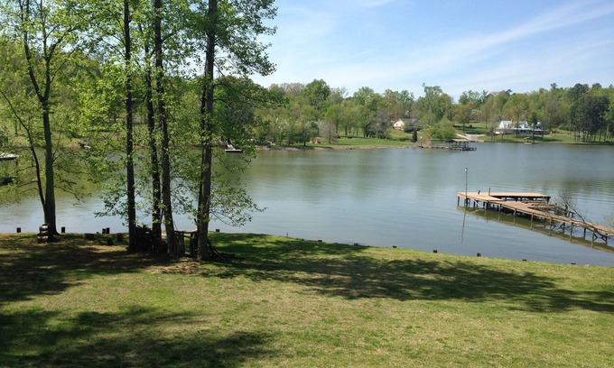 Soddy-Daisy Casa | Amazing Lakefront Retreat-Relax, Rejuvenate: dock canoe kayak