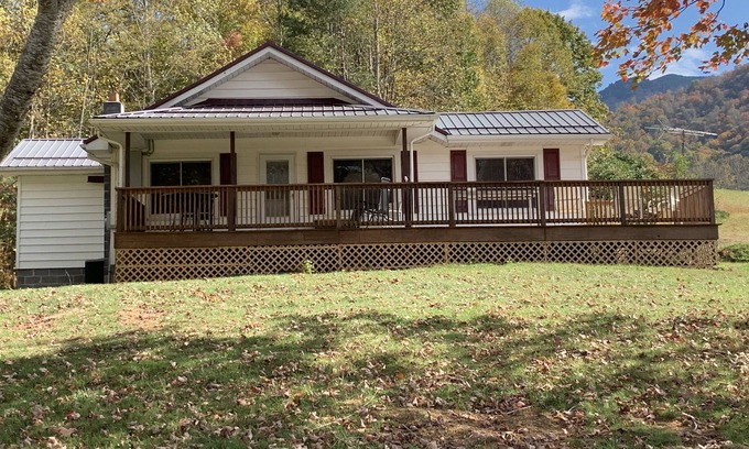 Bakersville Casa | Escape to the mountains