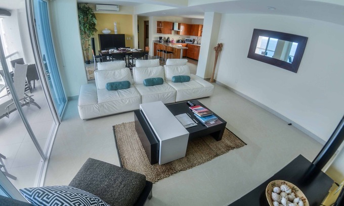 Zona Hotelera Norte Condominio | Nuevo en el mercado condominio frente al mar en Peninsula Grand Cozumel!