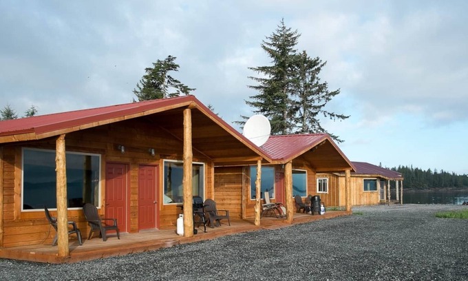 Coffman Cove Cabina | Escape to Your Beachfront Paradise in Whale Point, Coffman Cove, Alaska!