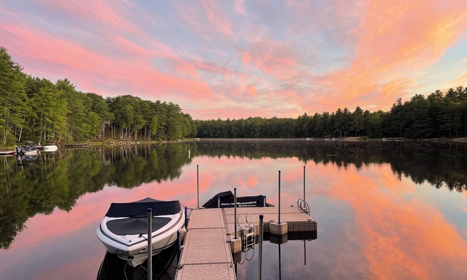 South Casco Casa | Escape to Your Own Private Peninsula on Sebago Lake. A Luxury Lakefront Retreat.