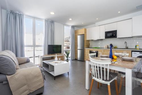 Arrecife Apartamento | Eslanzarote Aptos Mozaga Nice by Corujo