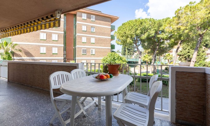 El Roc de Sant Gaieta Apartamento | Esmeralda by Interhome