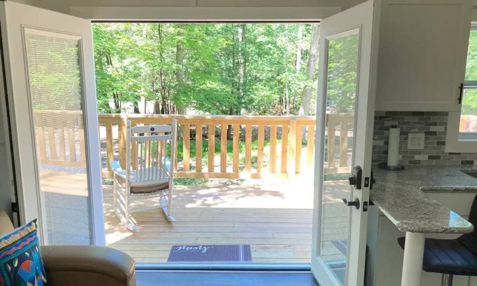 Mount Marion Casa | Esopus Creek modern Tiny house Retreat!