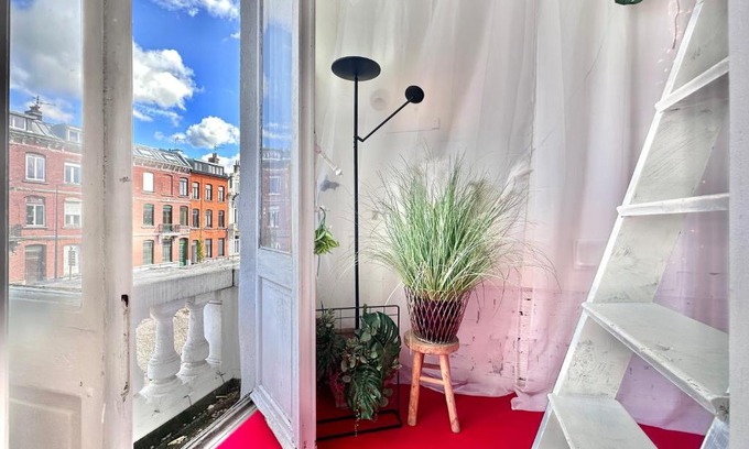 Tourcoing Casa | Espace nuit avec Balcon et lit Double en Mezzanine