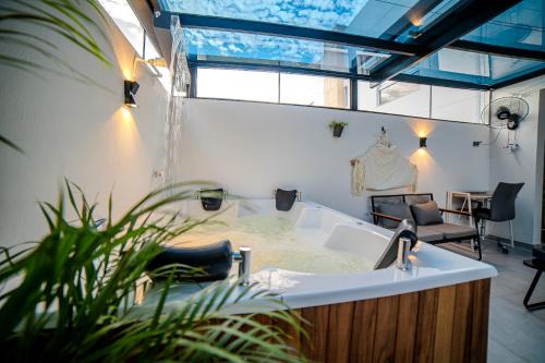 Ricaurte Casa | Espectacular Casa de Ensueño "Jacuzzi Privado" en Ricaurte - Peñalisa