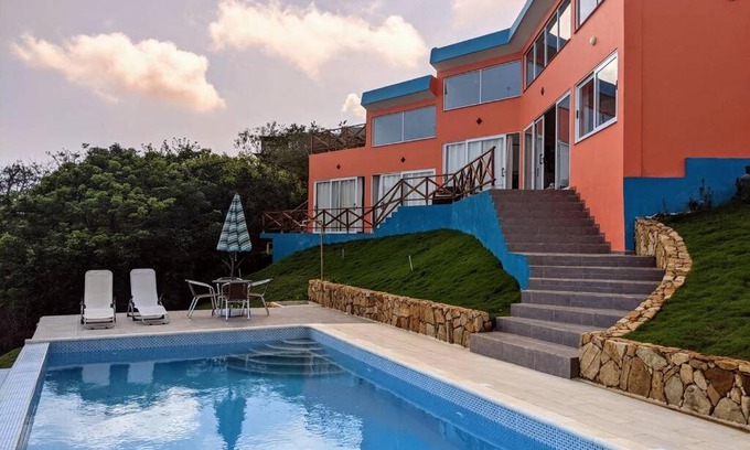 Tubara Casa | ¡Espectacular casa en Urbanización El Santuario!